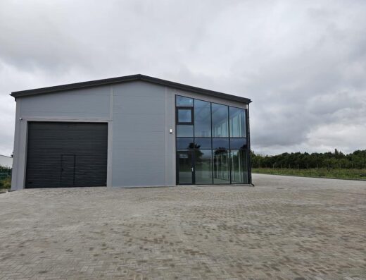 PARDUODAMAS SUKOMPLEKTUOTAS METALINIS ANGARAS – 12×30 m (360 m²). GALIMI IR KITŲ DYDŽIŲ ANGARAI