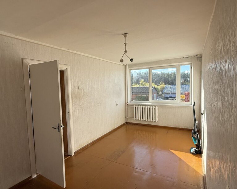Šviesus 4 kambarių butas Ukmergėje, šalia miško