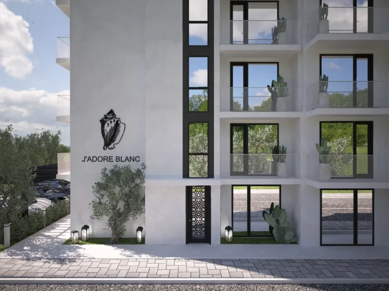 Parduodami 2 kambarių apartamentai B2 su terasa ir baseinu Bulgarijoje