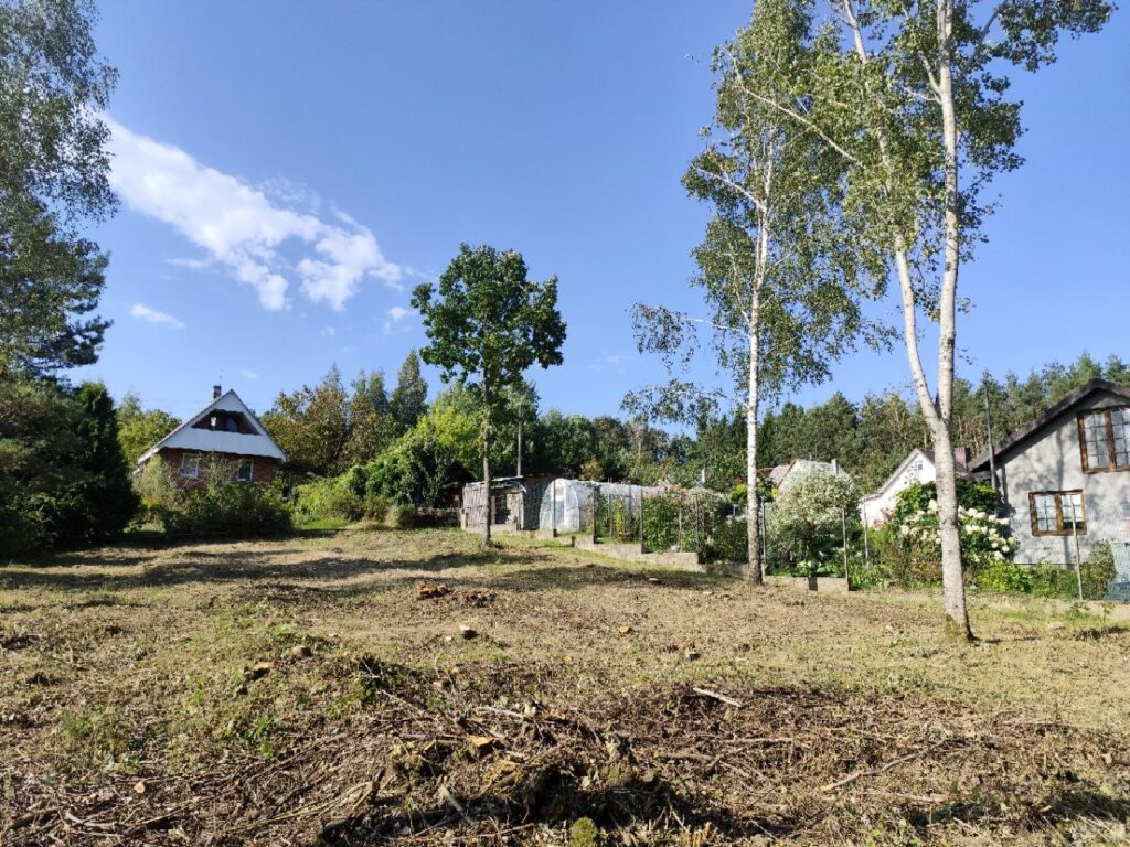 Parduodamas sklypas be statinių Akmeniškių k., SB „Rojus“.