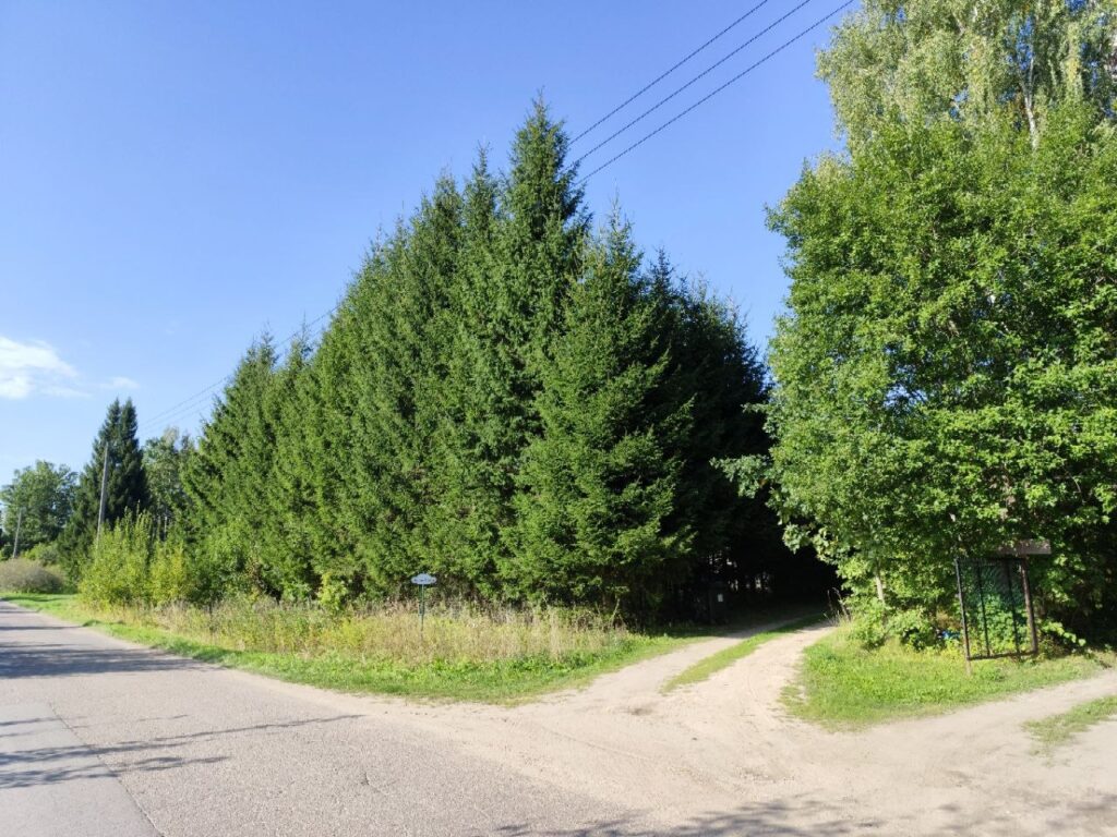 Parduodamas sklypas be statinių Akmeniškių k., SB „Rojus“.