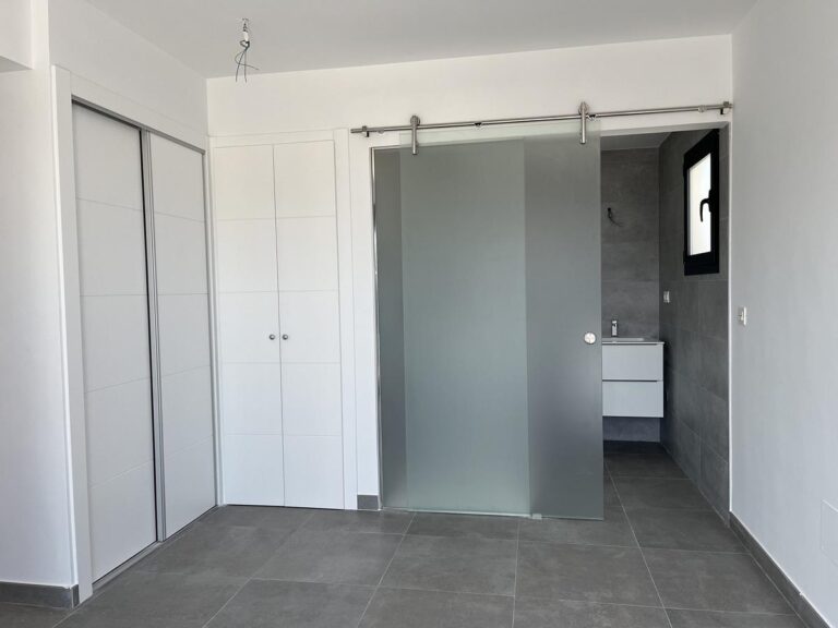 LINDA – Gran Alacant vila Ispanijoje